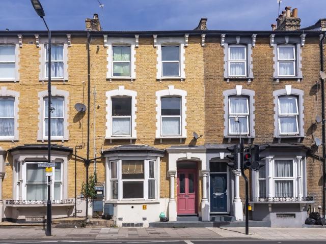 Graham Road, Hackney E8 3 bed shared accommodation to rent, £3,250 pcm | PrimeLocation