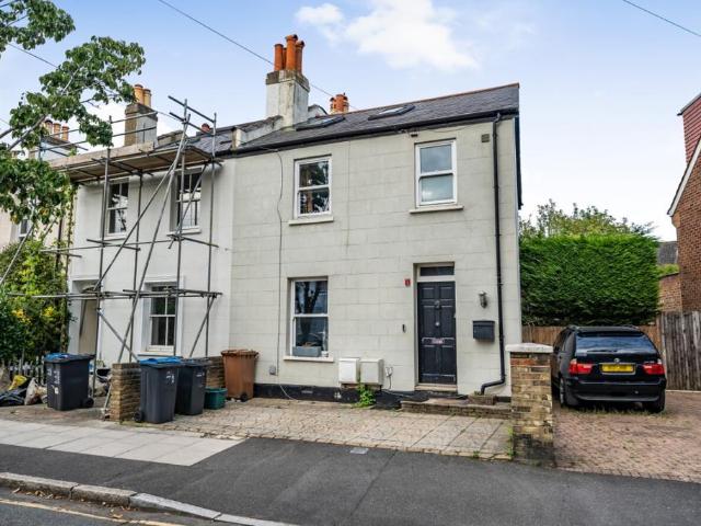 Graham Road, London, SW19 4 bed house to rent £4,000 pcm £923 pw
