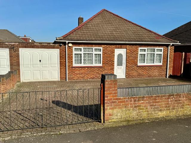 Grain Road, Wigmore ME8, 3 bed bungalow to rent, £1,800 pcm | PrimeLocation