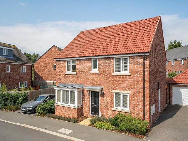 Grainbeck Rise, Killinghall, HG3 4 bed detached house to rent £2,400 pcm £554 pw