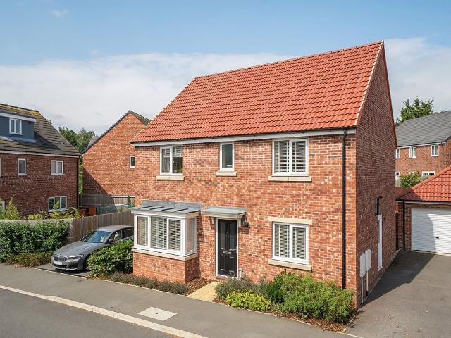 Grainbeck Rise, Killinghall HG3, 4 bed detached house to rent, £2,400 pcm | PrimeLocation