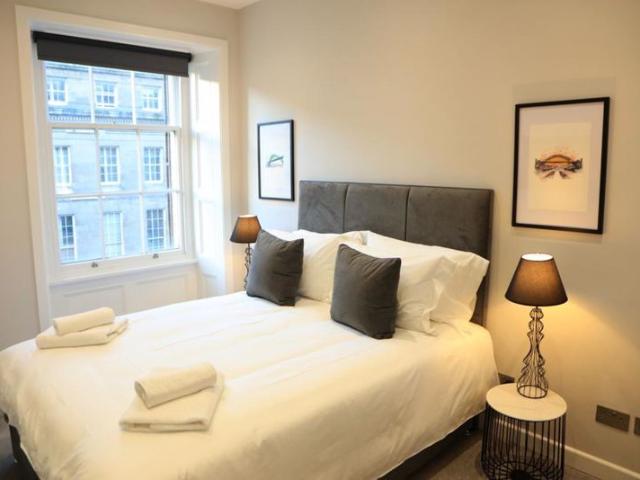 Grainger Street, Newcastle Upon Tyne NE1, 2 bed flat to rent, £1,250 pcm | PrimeLocation