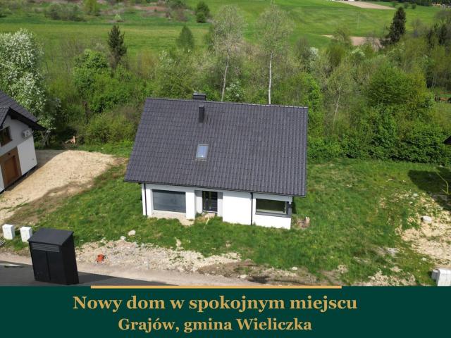 Nowoczesny dom 162 m2 z garażem i dużym strychem