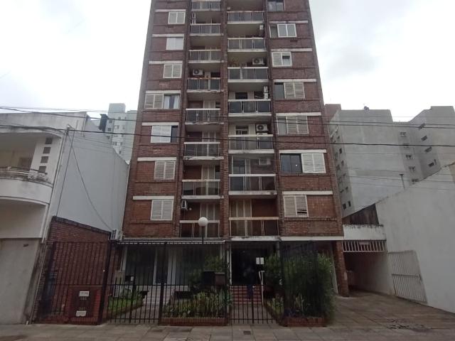 Gral. López 2546 Piso 5 Dpto. C – Cod.:1230