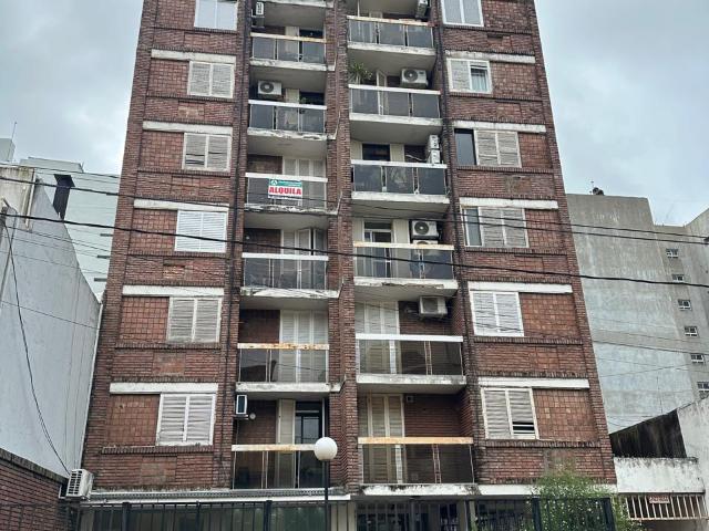 Gral. Lopez 2546 Piso 9 Dto. C – Cod.: 8681