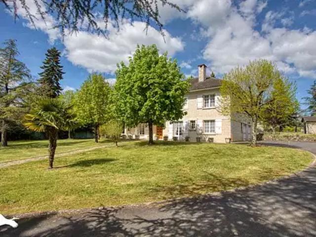 Gramat 46500 Achat / Vente maison 7 pièces t7 parking