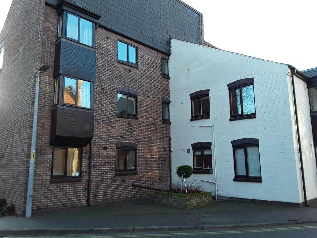 Grammar School Yard, Fish Street, Hull HU1, 2 bed flat to rent, £825 pcm | PrimeLocation