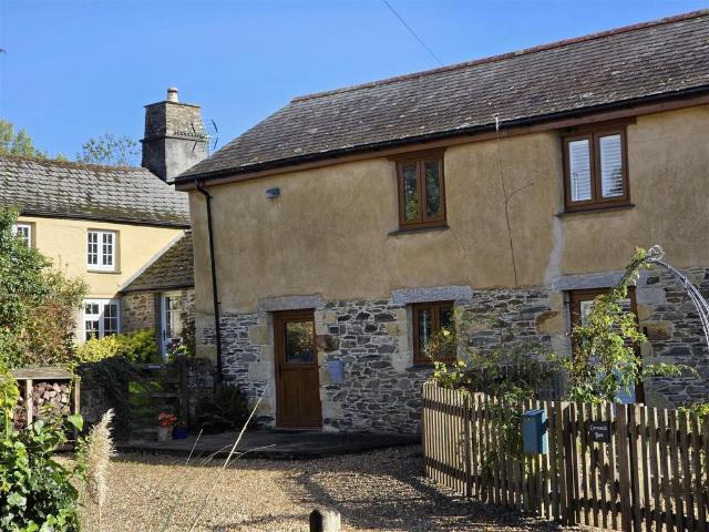 Grampound, Truro 2 bed semi detached house to rent £1,150 pcm £265 pw