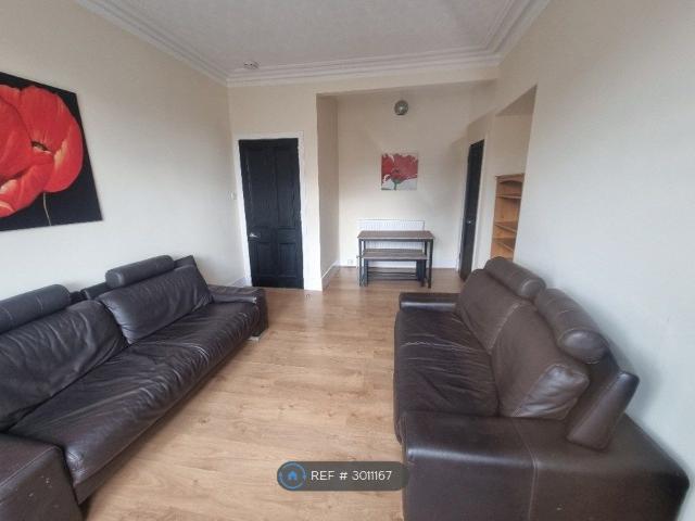 Grampian Road, Aberdeen AB11, 3 bed flat to rent, £780 pcm | PrimeLocation