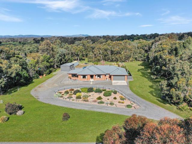 Grampians Views, Space and Privacy in Picturesque Pomonal