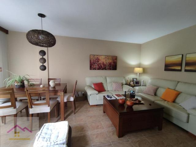 GRAN OPORTUNIDAD APARTAMIENTO FRENTE AL AYUTAMIENTO