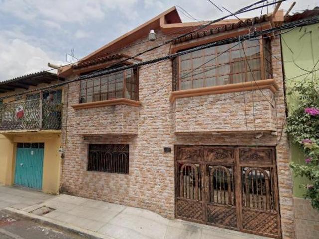 ¡Gran Oportunidad! Casa de Remate en Venustiano Carranza