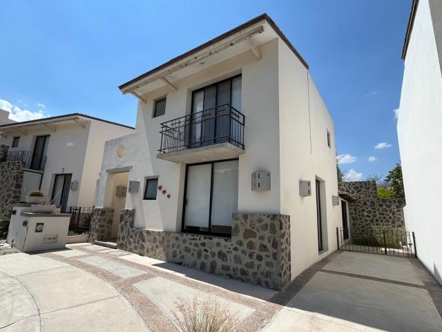 ¡GRAN OPORTUNIDAD! CASA EN RENTA FRENTE A HEB ZIBATÁ