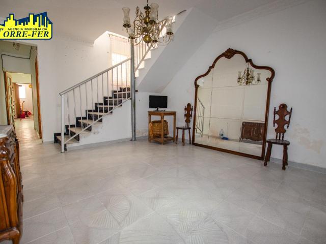¡GRAN OPORTUNIDAD! CASA EN VENTA EN LOS MOLINOS, JUNTO A CALLE MANUEL AZAÑA
