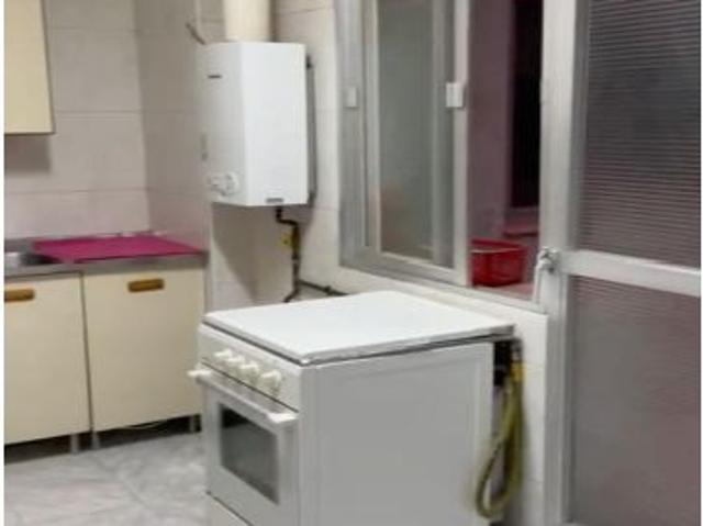 ¡Gran Oportunidad de Alquiler en el Corazón de Granada!