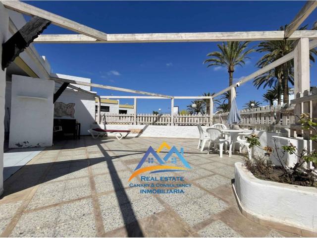 Gran oportunidad de comprar 6 apartamentos completos de 7 dormitorios y 6 baños a menos de 200 metros de la playa de are