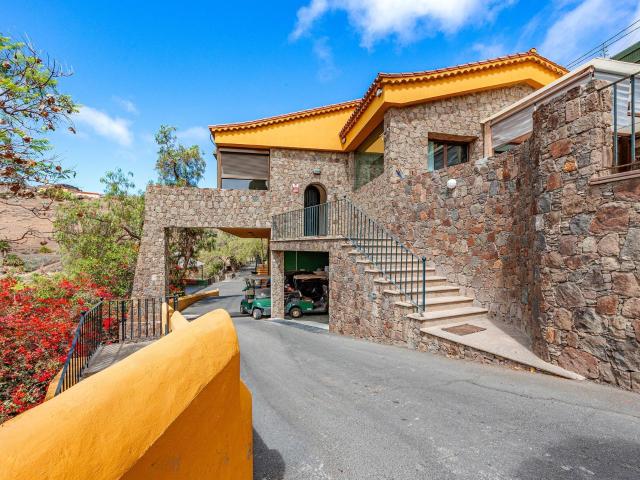 Gran Oportunidad de Inversión en Telde: Complejo Residencial, Turístico y de Eventos en Finca de 26.000 m²