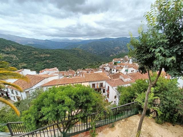 Gran oportunidad de inversión para adquirir un edificio en b. 228m² Benalauría