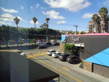 Gran oportunidad de rentar locales sobre Blvd. Agua Caliente!