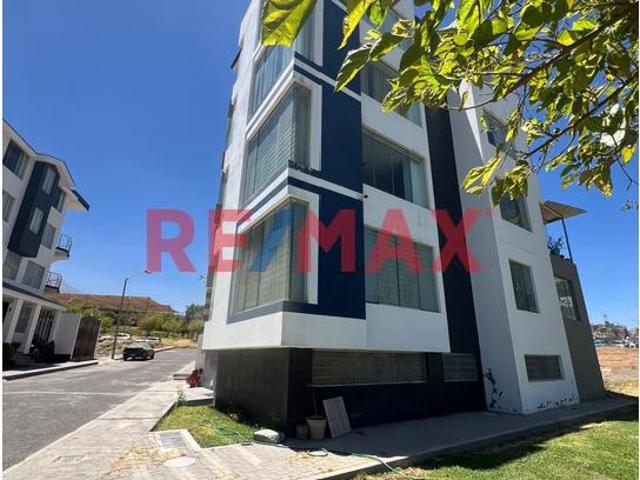 ¡Gran Oportunidad! Departamento En Urbanización El Labrador, Chilina — Alto Selva Alegre En Esquina Y Frente A Amplio Y Hermoso Parque