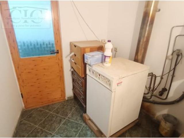 ¡Gran oportunidad en Cañamero! Vivienda amplia con garaje en pleno Geoparque