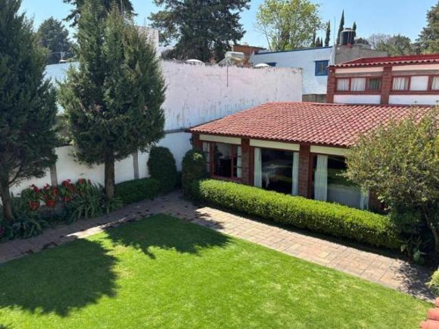 Gran Oportunidad en Tlalpan: Casa en Venta con jardín y uso potencial extraordinario