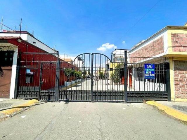GRAN OPORTUNIDAD SE VENDE CASA EN CONDOMINIO con excelente iluminación