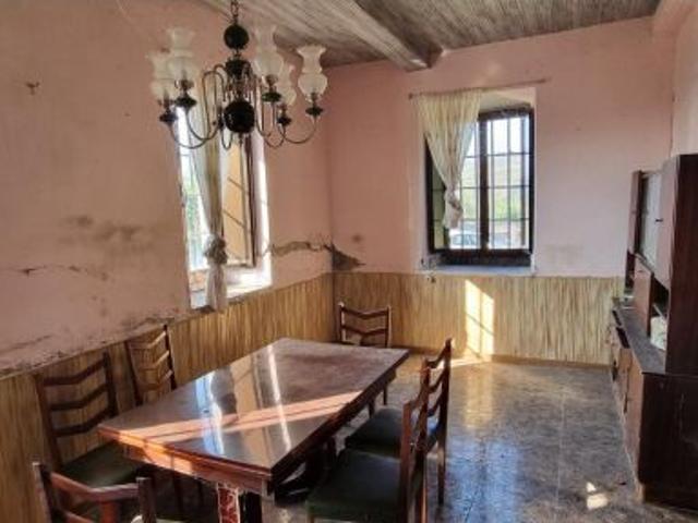 Gran casa con finca en Vinjoy, Vegadeo – Potencial ilimitado