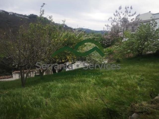 Gran Casa con Huerto, Garajes, Piscina y Agua propia