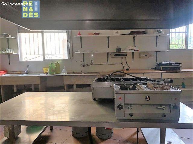 GRAN CASA CON POSIBILIDAD DE NEGOCIO