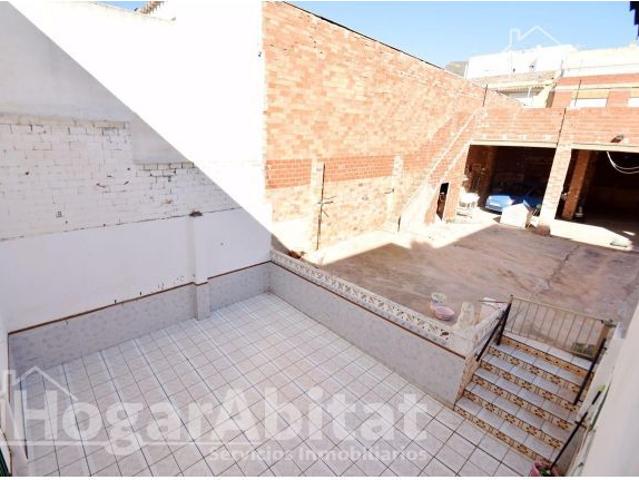 GRAN CASA CON TERRAZA Y TRASTERO