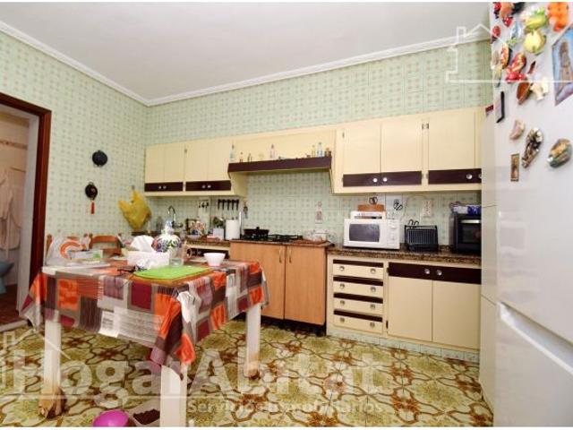 GRAN CASA CON TERRAZA Y TRASTERO