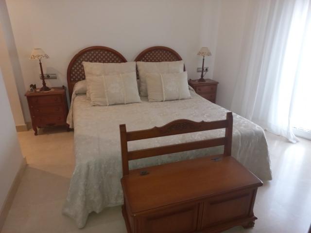 GRAN CASA CÉNTRICA EN ADRA MUY NUEVA Y CUIDADA
