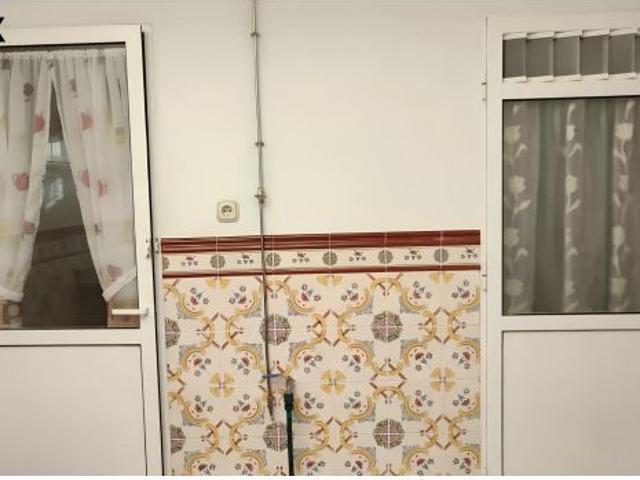 Gran Casa Adosada con Vistas a la Campiña y Potencial para 2 Apartamentos – Feria Badajoz