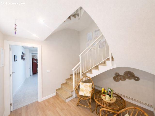 Gran casa de 235 m² con terrazas y garaje, lista para entrar a vivir en Sant