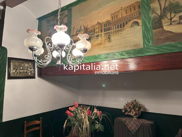 GRAN CASA DE PUEBLO A LA VENTA EN LA POBLA DEL DUC