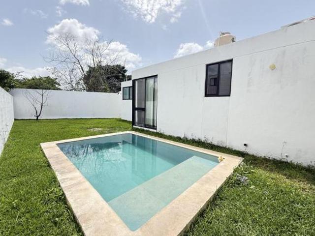 gran casa de un piso en privada con seguridad 24/7 piscina y gran terreno