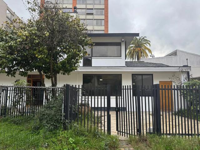 Gran casa en arriendo con giro comercial oficinas