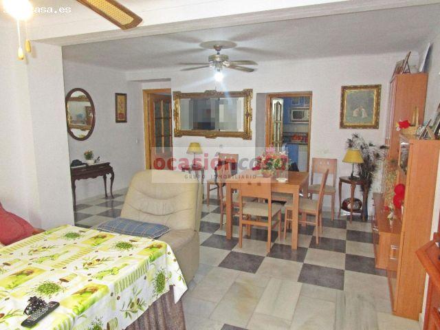 ¡GRAN CASA EN LA BARRIADA DE SANTA CRUZ!