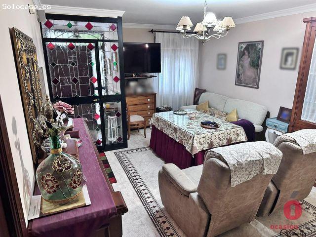GRAN CASA EN LA BARRIADA DE SANTA CRUZ ENTRAR A VIVIR