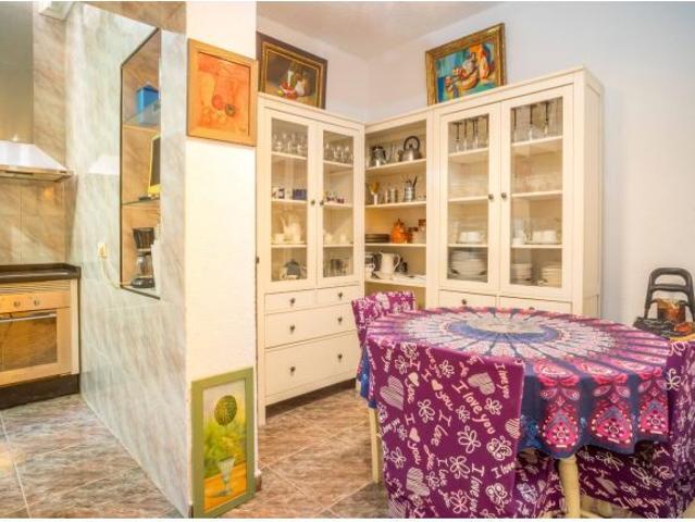 GRAN CASA EN LA ZONA DE LA TRINIDAD CON MUCHAS OPCIONES