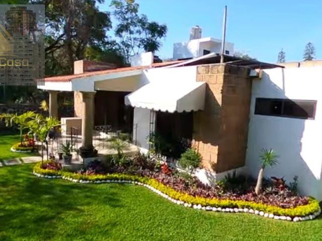 GRAN CASA EN LAS FINCAS