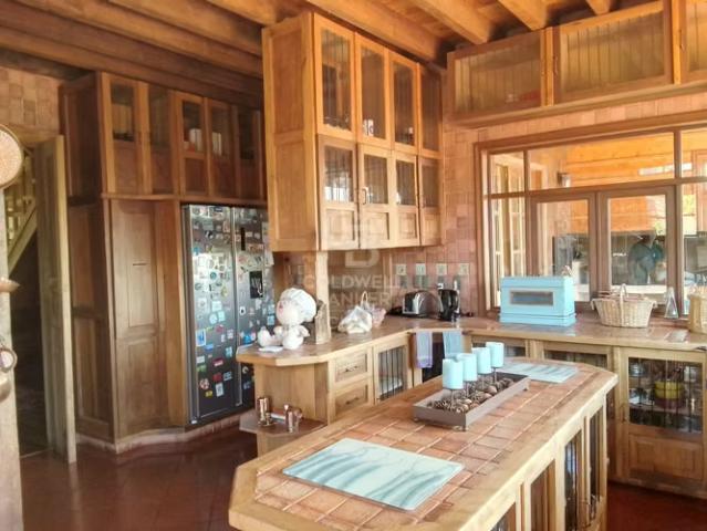 Gran casa en parcela, lindas vistas y a pasos del centro | 5 dormitorios por 930000. 00 en Puerto Varas