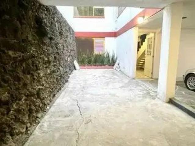 Gran Casa En Renta Con Excelentes Espacios Para Uso Habitacional U Oficinas, Y Una Excelente Ubicación