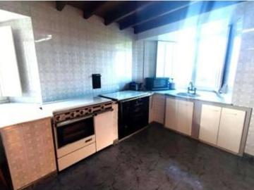 GRAN CASA EN TAPIA DE CASARIEGO CON UN SINFÍN DE POSIBILIDADES