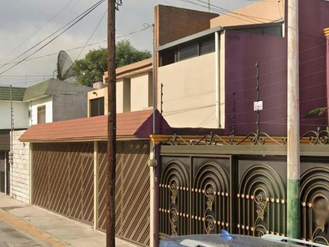 GRAN CASA EN VENTA EN NAUCALPAN CERCANA AL HOSPITAL GENERAL DE ZONA NUMERO 48