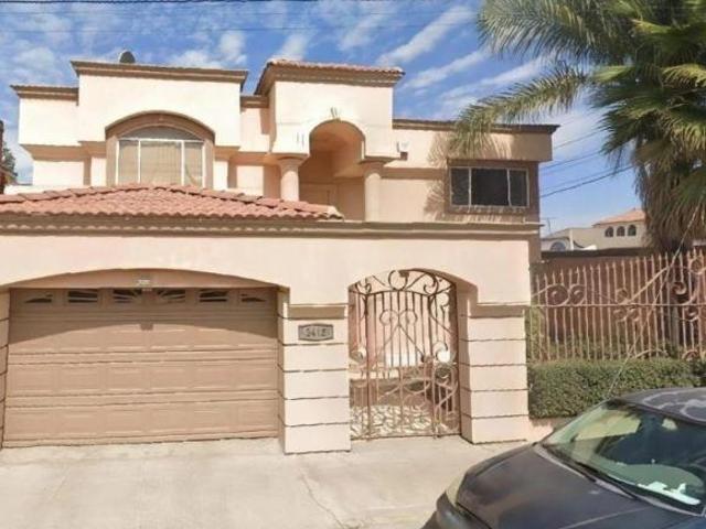 Gran Casa en Venta Junto Al Aeropuerto Internacional de Tijuana y La Frontera con Estados Unidos!