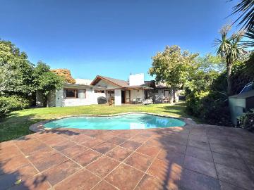Gran casa familiar/piscina amplio jardín/alto las condes
