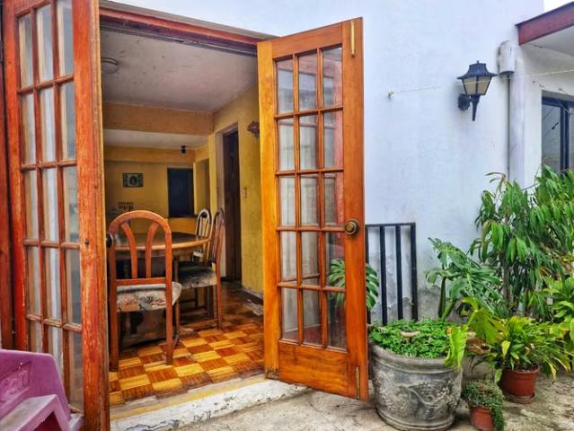 Gran casa independiente con patio cerro placeres | 5 dormitorios por 370000. 00 en Valparaíso
