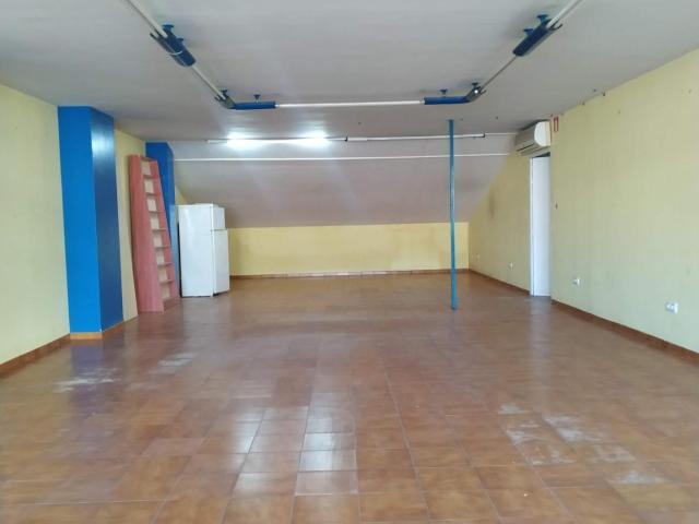Gran casa señorial esquinera en el Centro de la población